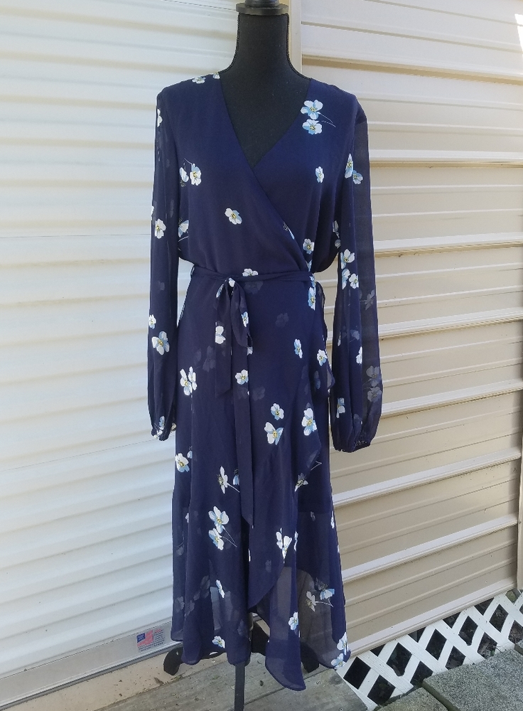 Bardot Poppy Floral Faux Wrap Chiffon Midi Dress, Navy Blue Sz 10 EUC - Picture 2 of 8